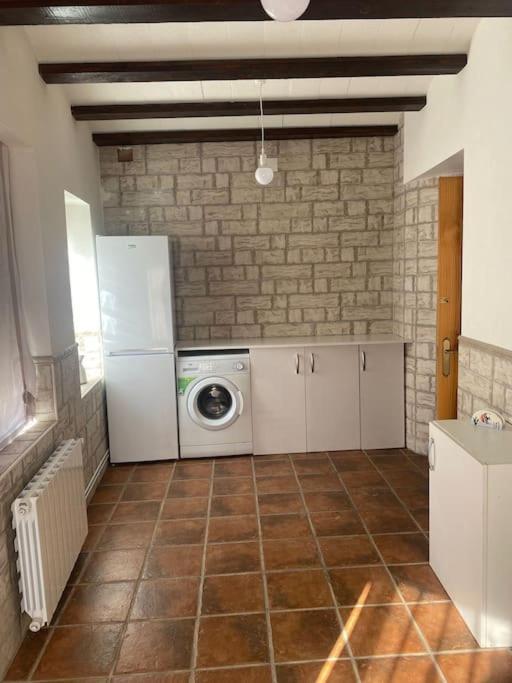 Agradable Casa Con Chimenea Interior Y Barbacoa. Villa Graja de Iniesta Екстериор снимка